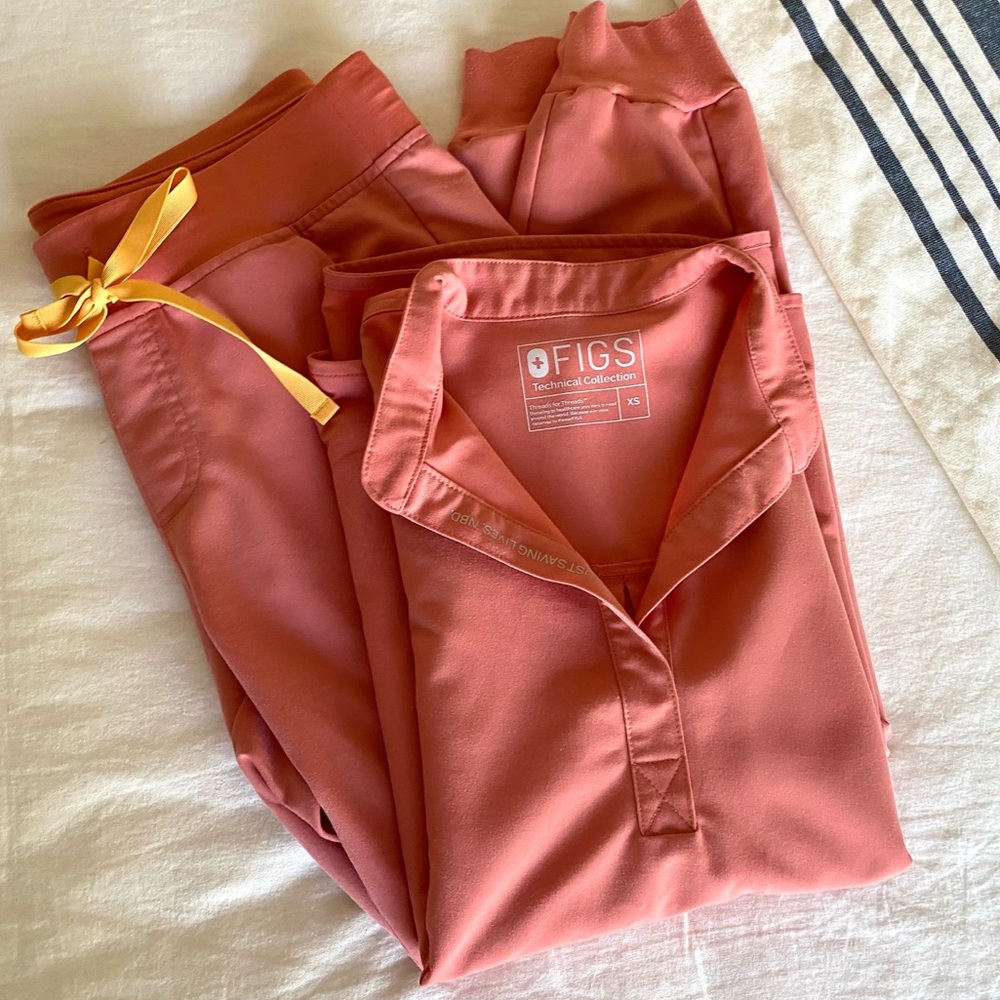 Figs Limited Edition Coral Set